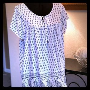 Light, soft and fashionable top!